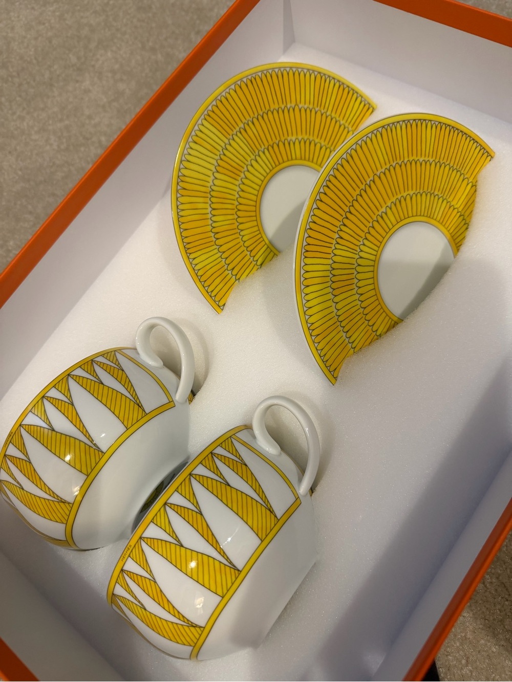 100% Authentic Brand New in Box Soleil d’Hermes Breakfast Cups - set of 2